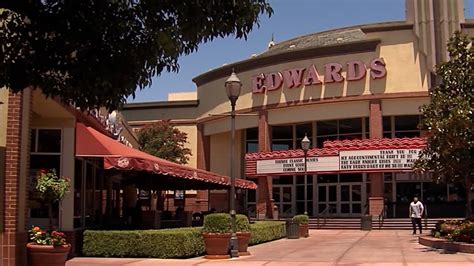 movie theaters bakersfield